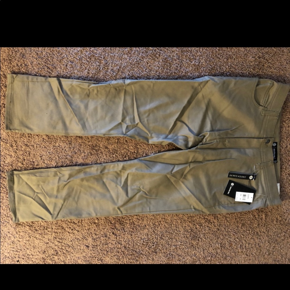 Akademiks khakis